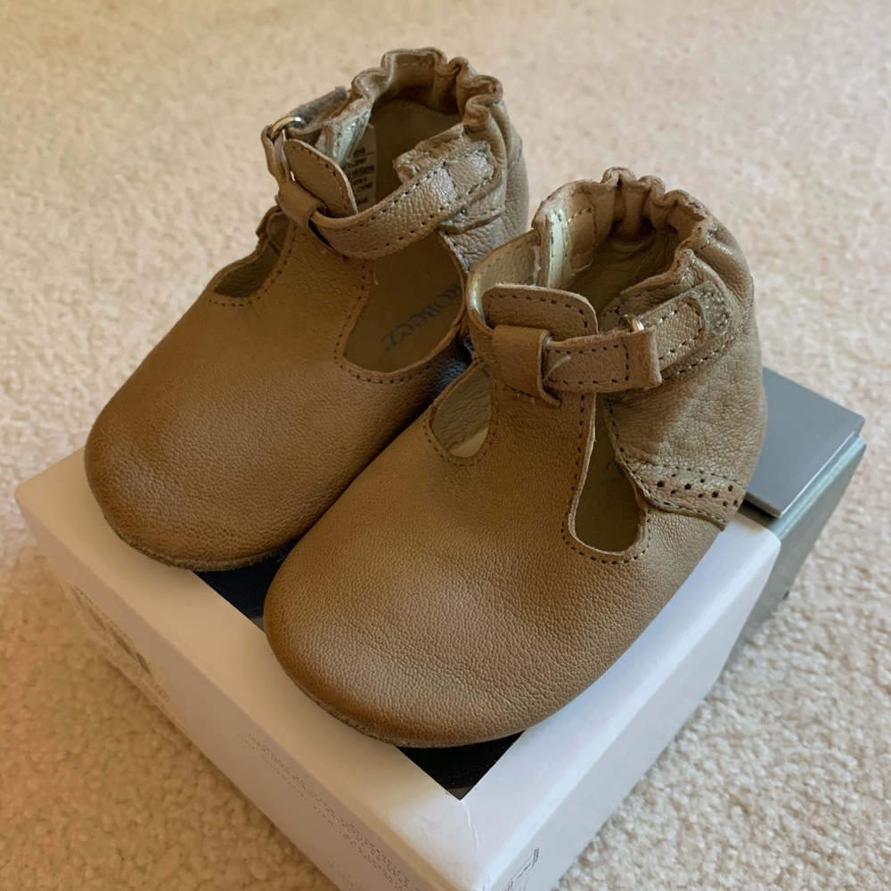 Girls Robeez 9-12M